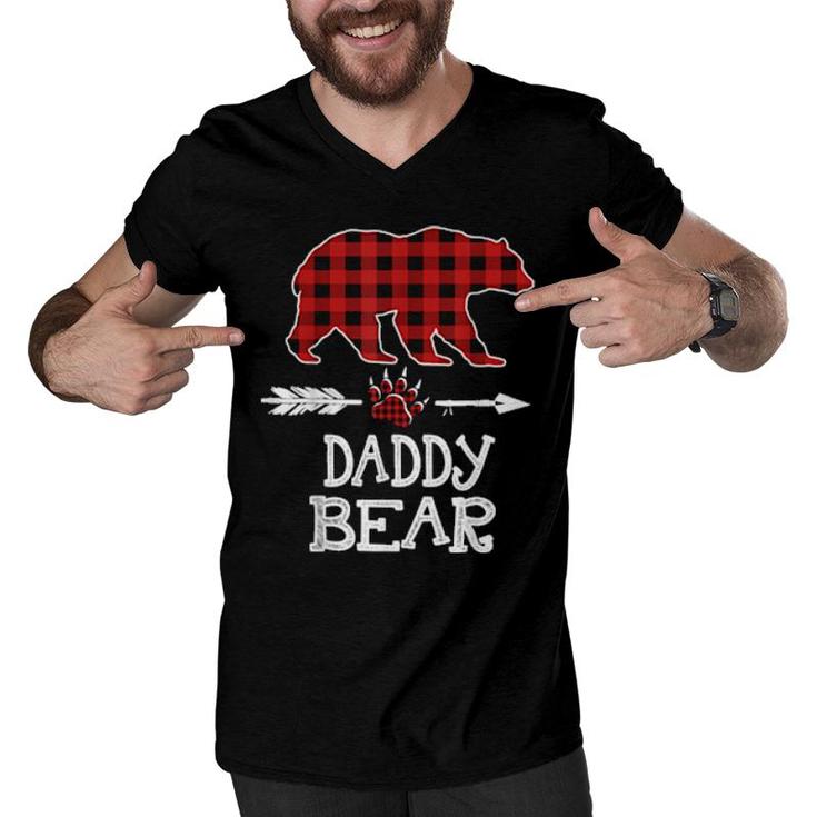 Cutest Dark Red Pleid Xmas Pajama Family Great Daddy Bear  Men V-Neck Tshirt