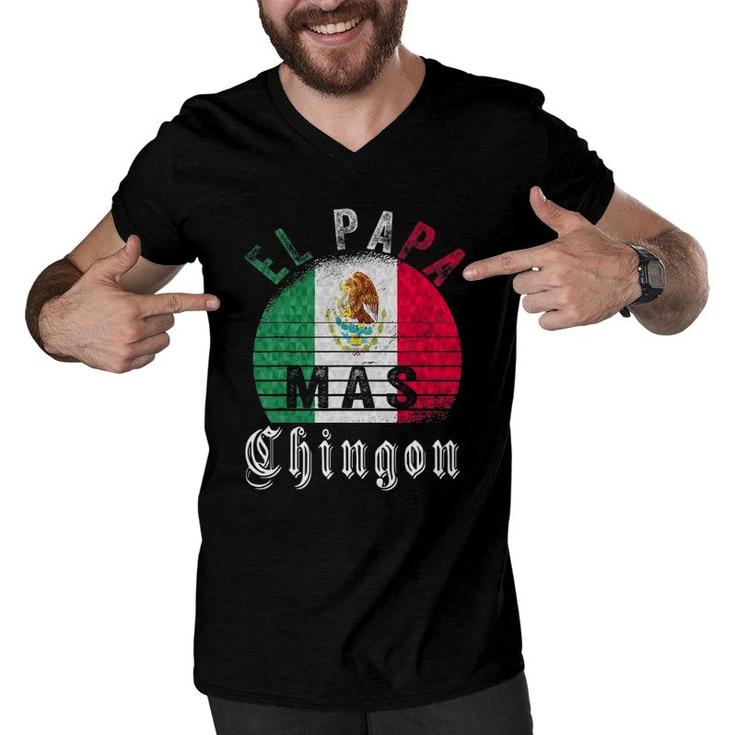 El Papa Mas Chingon Funny Mexican Father's Day Gift Men V-Neck Tshirt