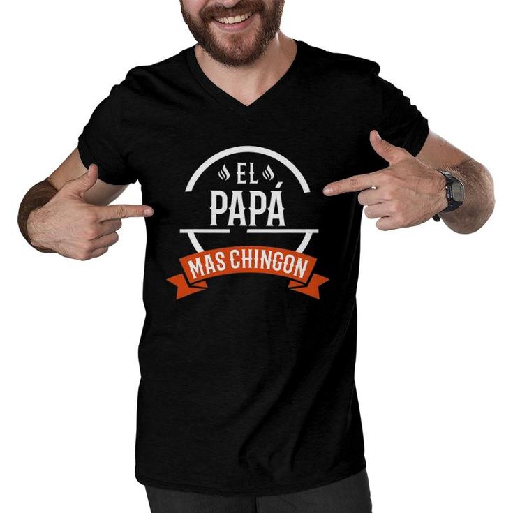 El Papa Mas Chingon Spanish Dad Father's Day Men V-Neck Tshirt