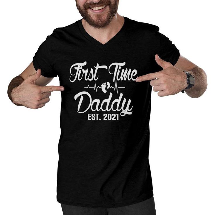 First Time Daddy Est 2021 Funny New Dad Father Father's Day Men V-Neck Tshirt