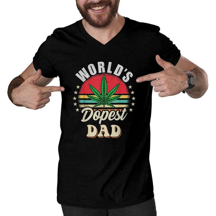 Funny Fathers Day Star Weed Dad Vintage Worlds Dopest Dad  Men V-Neck Tshirt