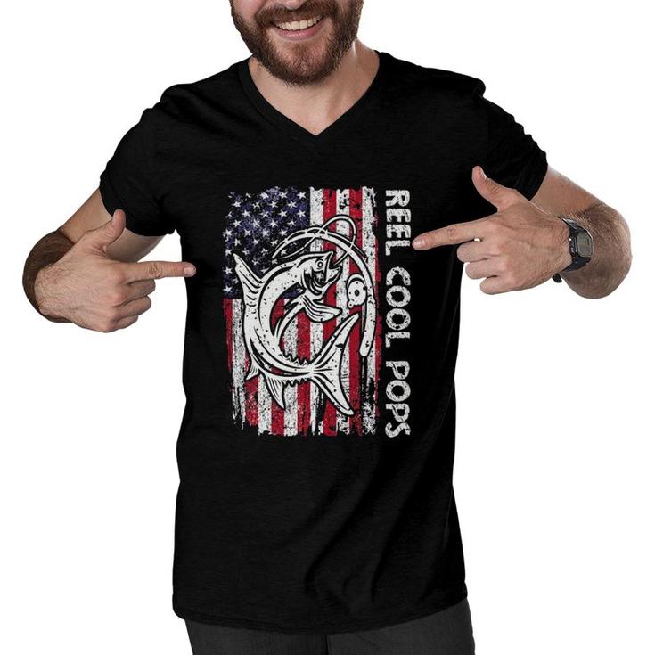 Funny Fishing Grandpa Vintage American Flag Reel Cool Pops Men V-Neck Tshirt