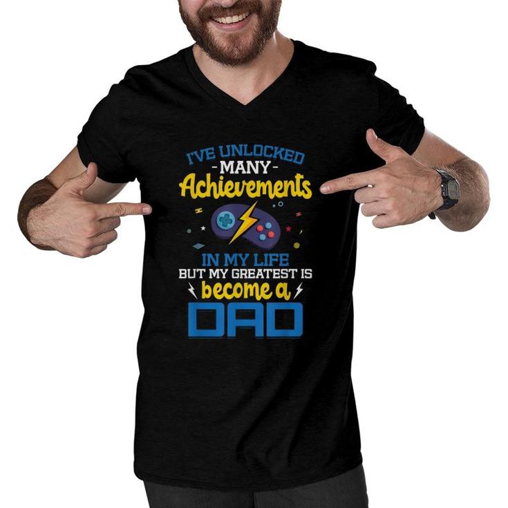 Gaming Dad Funny Father Kid Gamer Daddy Gifts Men V-Neck Tshirt