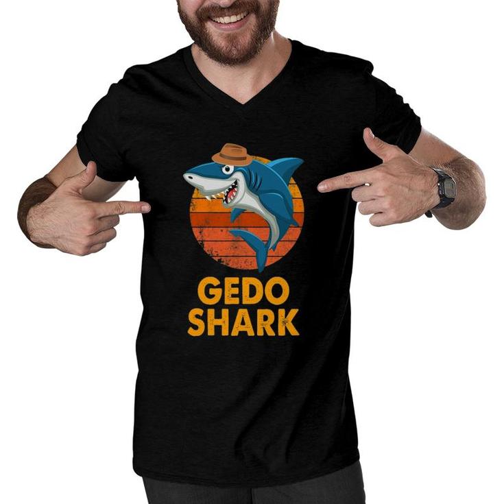 Gedo Shark Funny Vintage Papa Grandpa Father's Day Gifts Men V-Neck Tshirt
