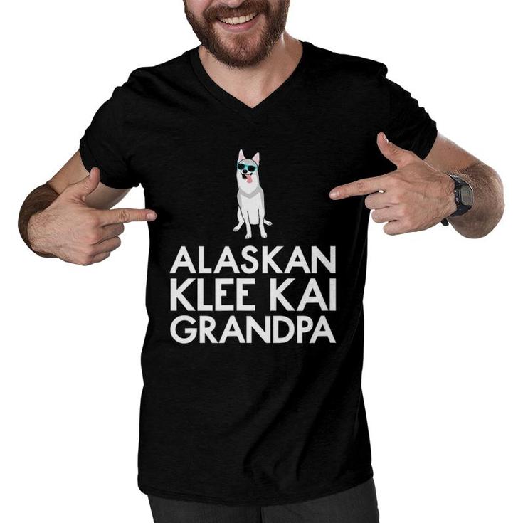 Grey Alaskan Klee Kai Or Mini Husky Grandpa Men V-Neck Tshirt
