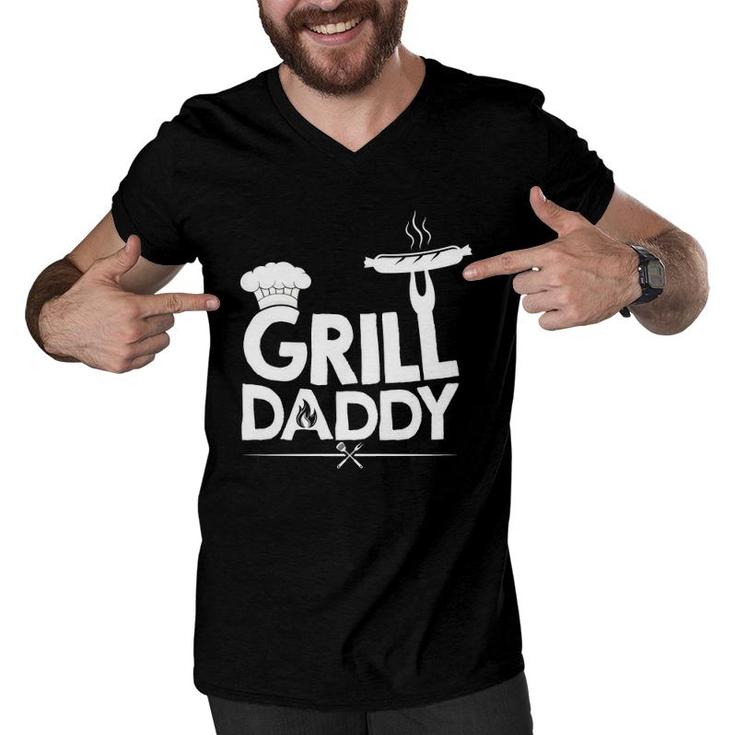 Grill Daddy Funny Grill Father Grill Dad Father's Day Men V-Neck Tshirt