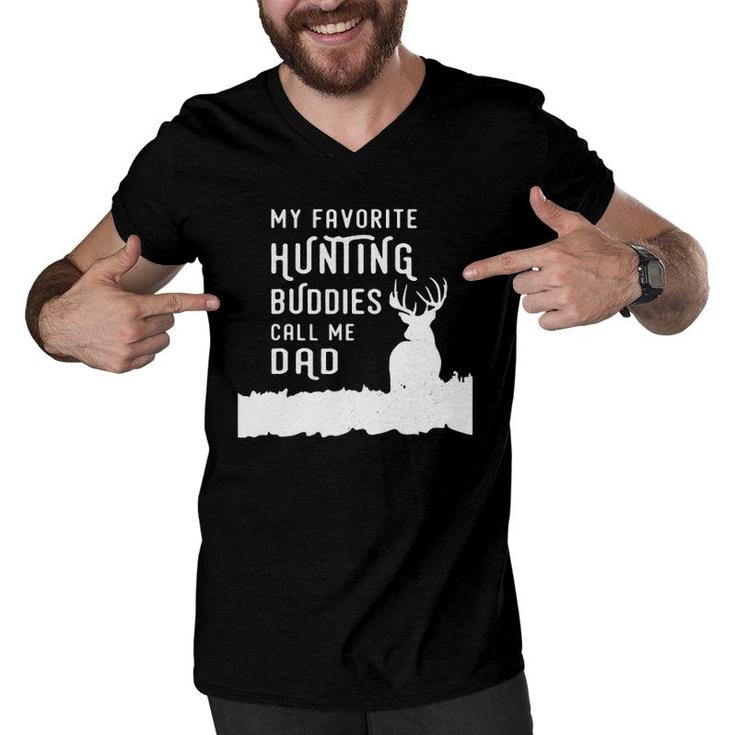 Hunter Dad Hunts Deer With Kids Sons Daughter Gift From Kids Men V-Neck Tshirt