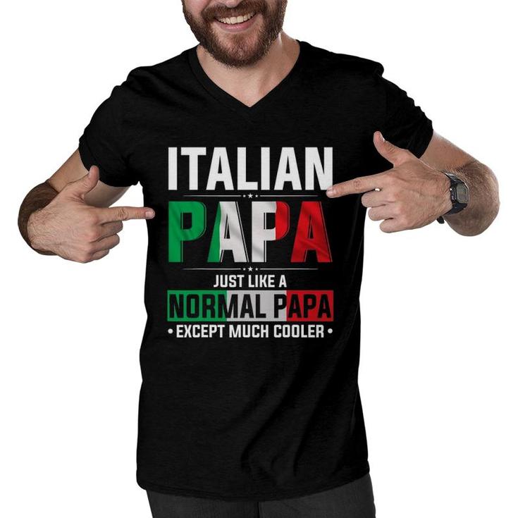 Italian Papa Happy Fathers Day Pride Italian Flag Proud Papa Men V-Neck Tshirt