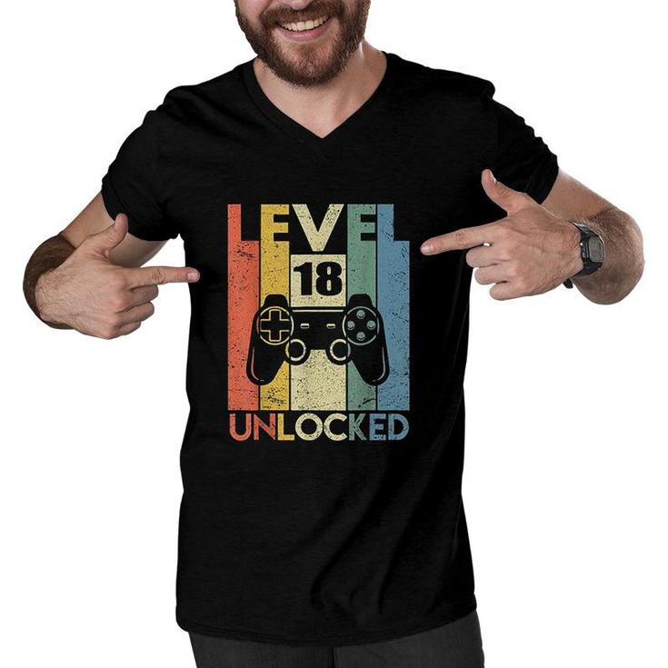 Level 18 Unlocked Boys 18th Birthday 18 Year Old Gamer Boys  Men V-Neck Tshirt