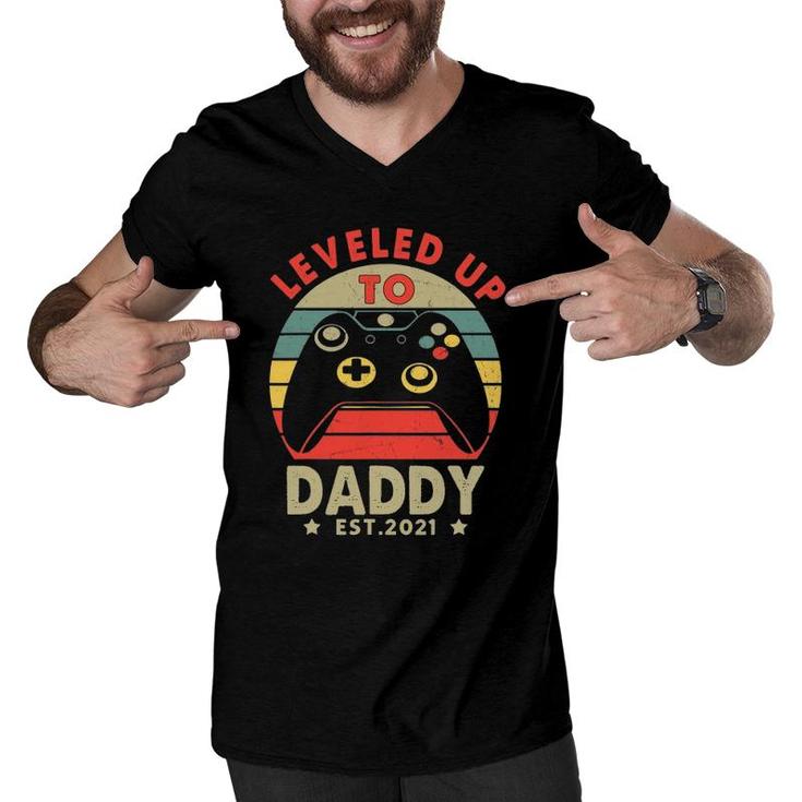 Leveled Up To Daddy 2021 Vintage Promoted To Daddy Est 2021 Ver2 Men V-Neck Tshirt