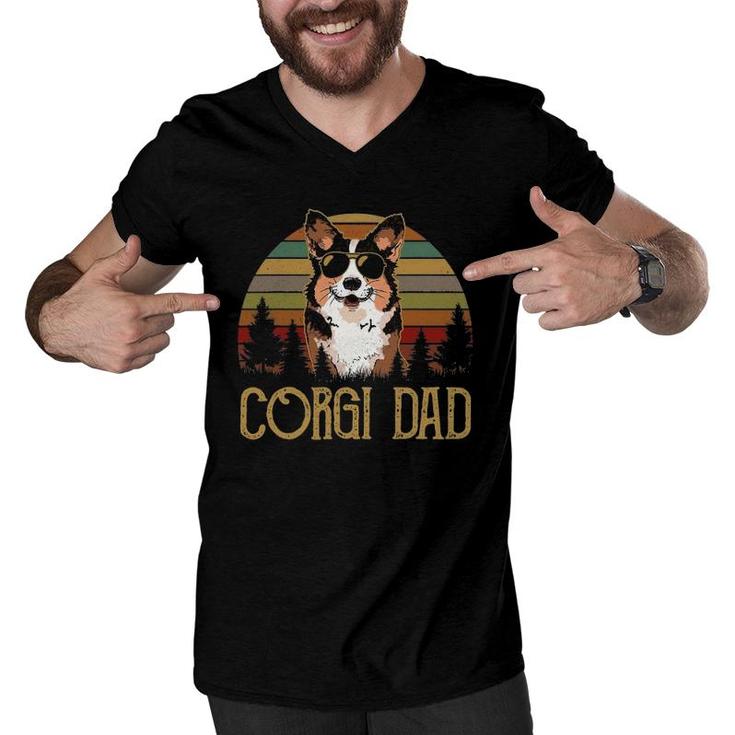 Mens Best Corgi Dad Ever Retro Vintage Corgi Dad Father's Day Men V-Neck Tshirt