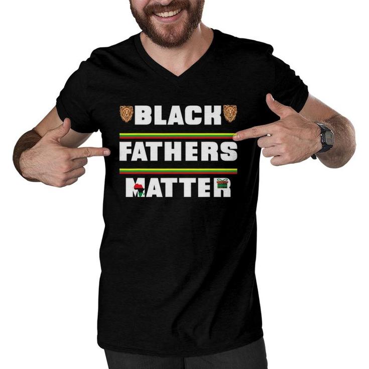 Mens Black Fathers Matter African American Daddy Father's Day Men V-Neck Tshirt