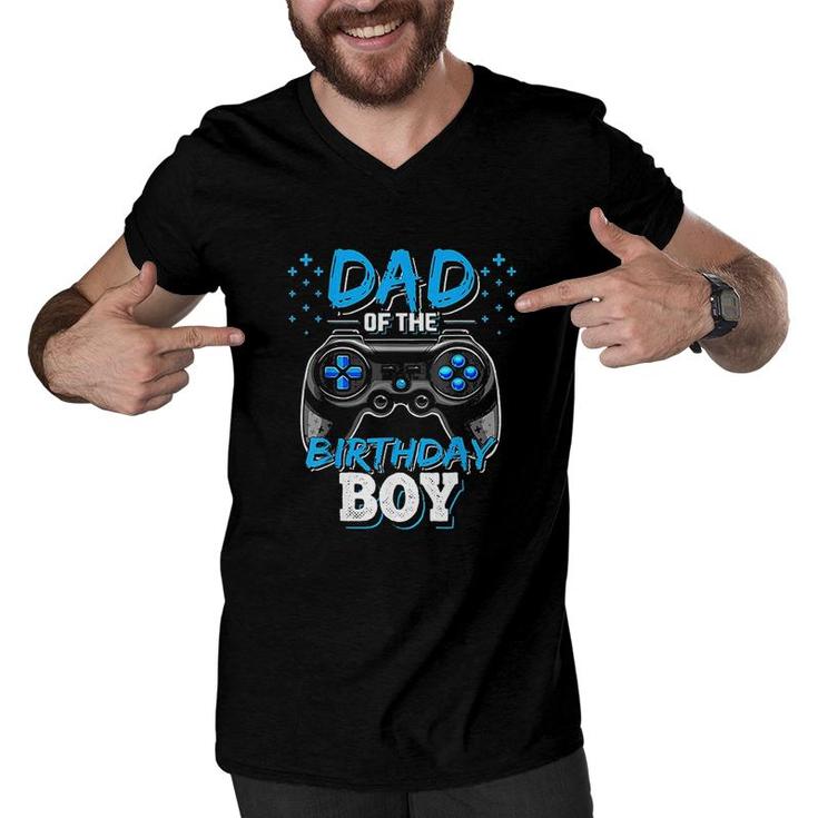 Mens Dad Of The Birthday Boy Matching Video Gamer Birthday Party Art Men V-Neck Tshirt