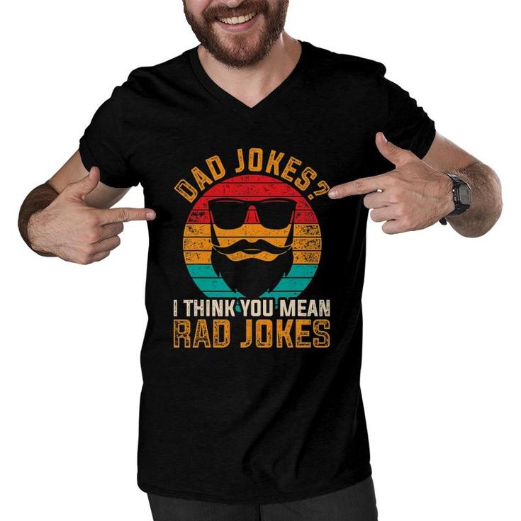 Mens Funny Daddy Puns Fathers Day Gift King Of Dad Jokes Men V-Neck Tshirt