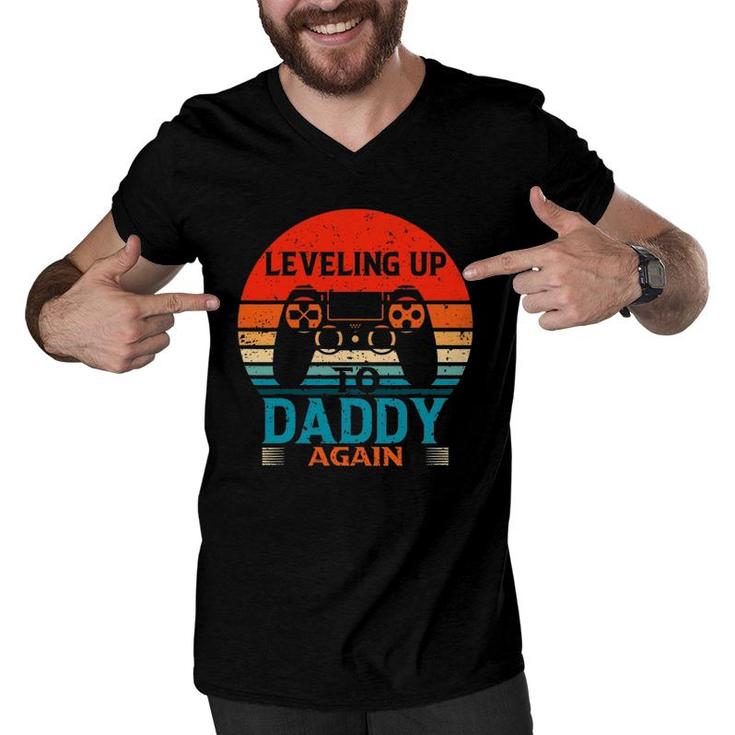 Mens Funny Leveling Up To Daddy Again Father's Day Vintage Men V-Neck Tshirt