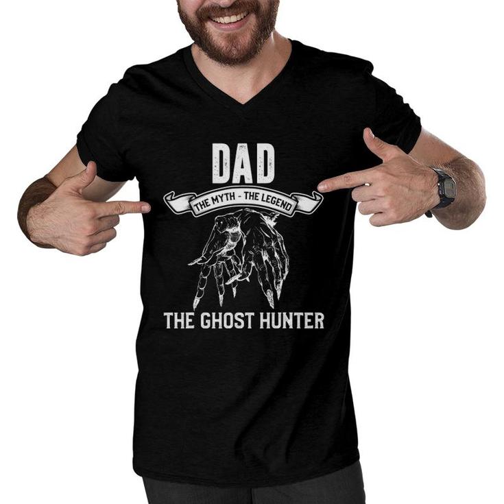 Mens Ghost Hunter Dad  Funny Ghost Hunting Father Men V-Neck Tshirt