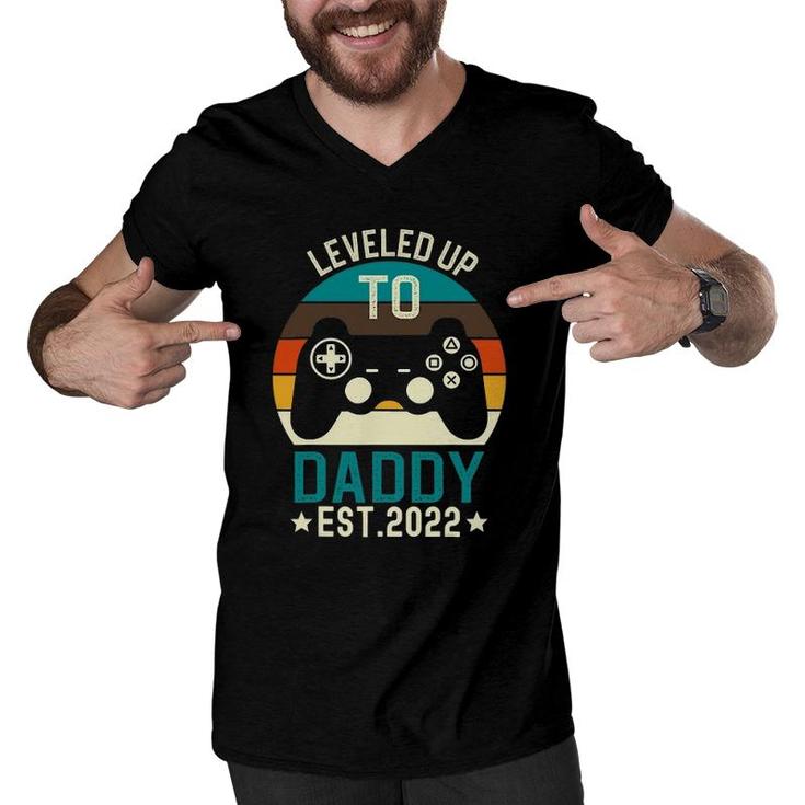 Mens Leveled Up To Daddy 2022 Promoted To Daddy Est 2022 Ver2 Men V-Neck Tshirt