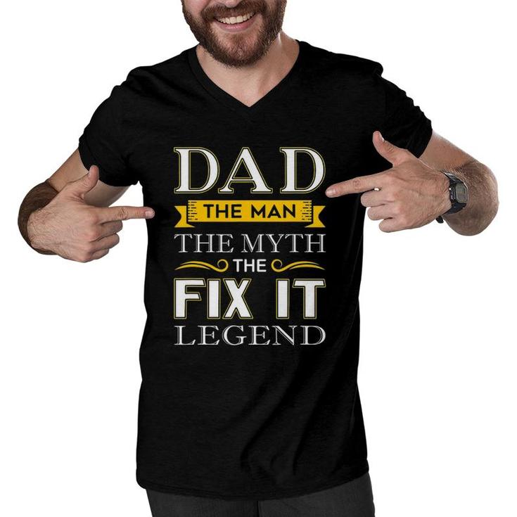 Mens Mr Fix It Dad Gifts Fathers Day Handy Man Men V-Neck Tshirt