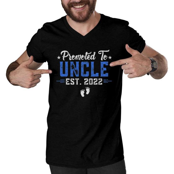 Mens Promoted To Uncle Est 2022 Fathers Day Men V-Neck Tshirt