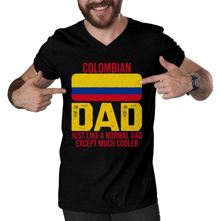 Mens Vintage Colombian Dad Colombia Flag Design For Father's Day Men V-Neck Tshirt