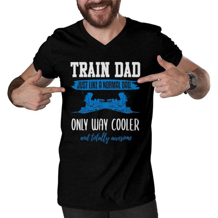 Model Train Dad  Funny Father Model Railroad Men V-Neck Tshirt