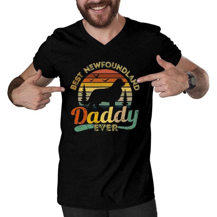 Newfoundland Dad Best Daddy Dog Lover Retro Vintage Gift Men V-Neck Tshirt