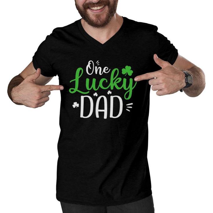 One Lucky Dad , St Patrick's Day Funny Daddy Gifts Men V-Neck Tshirt