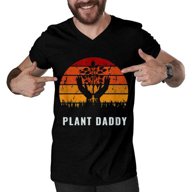 Plant Daddy Gardening Retro  Men V-Neck Tshirt