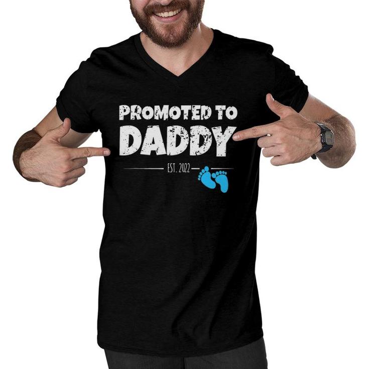 Promoted To Daddy  2022 First Time New Dad Gift Men V-Neck Tshirt