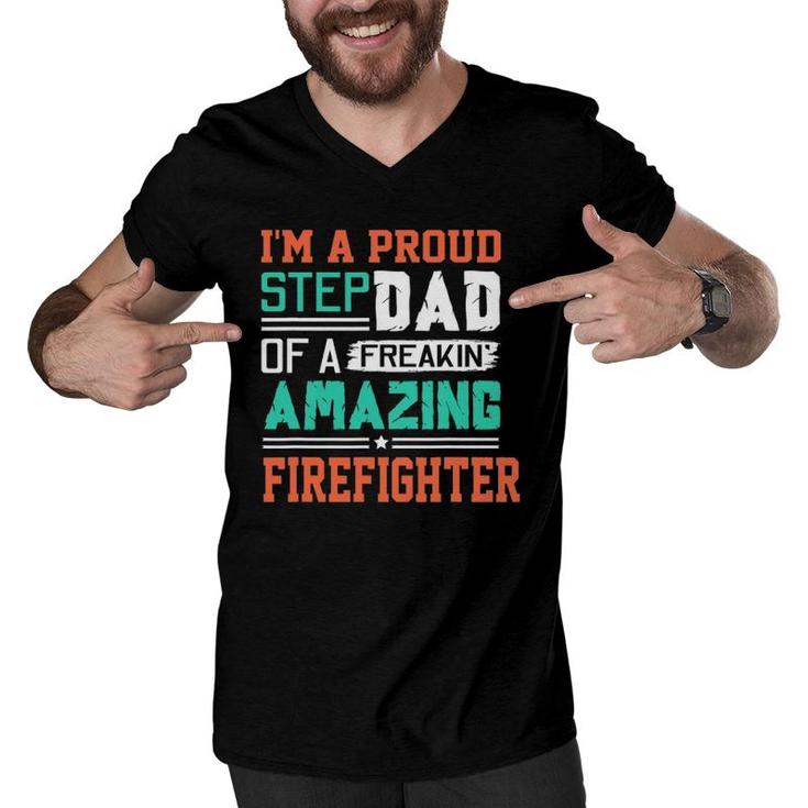 Proud Stepdad Of A Freakin Awesome Firefighter - Stepfather Men V-Neck Tshirt