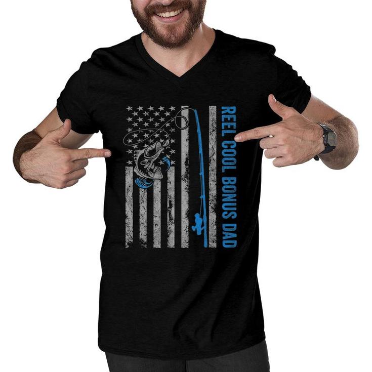 Reel Cool Bonus Dad Father's Day - American Flag Fishing Men V-Neck Tshirt
