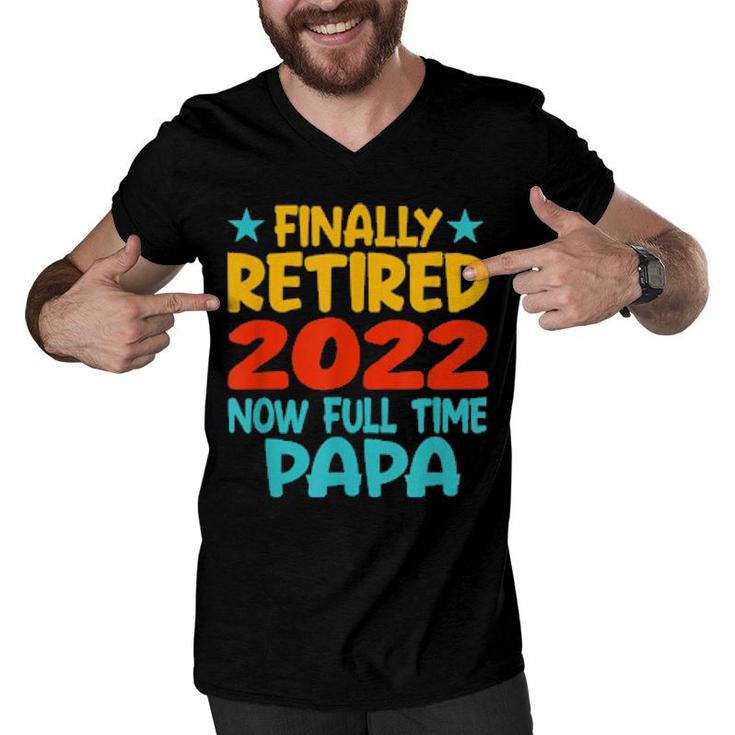 Retired Papa 2022 Grandpa Retirement Party  Men V-Neck Tshirt