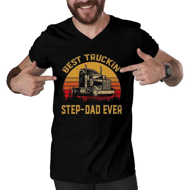 Vintage Best Truckin' Step-Dad Ever Retro Father's Day Gift Men V-Neck Tshirt