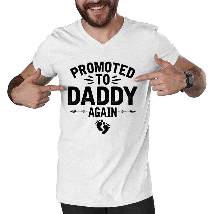 Promoted To Daddy Again Vintage Father's Day  For Dad Men V-Neck Tshirt