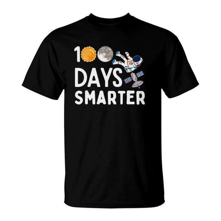 100 Days Smarter Happy 100Th Day Of School Moon Astronaut T-Shirt
