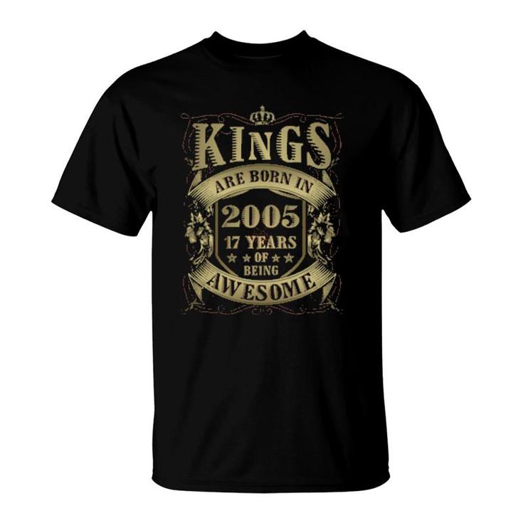 17Th Birthday Vintage Kings Born In 2005 17 Years Old  T-Shirt