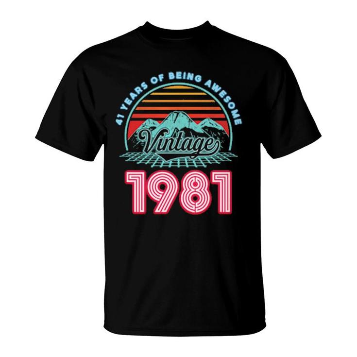 41 Years Old Retro 80S Style 41St Birthday Born In 1981  T-Shirt