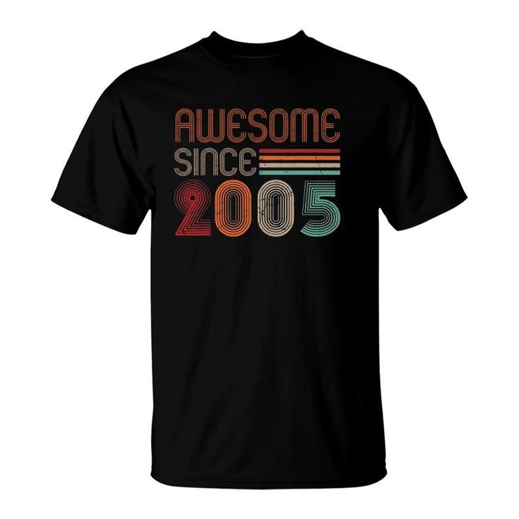 Awesome Since 2005 Vintage 17 Yr Old Boy Girls 17Th Birthday T-Shirt