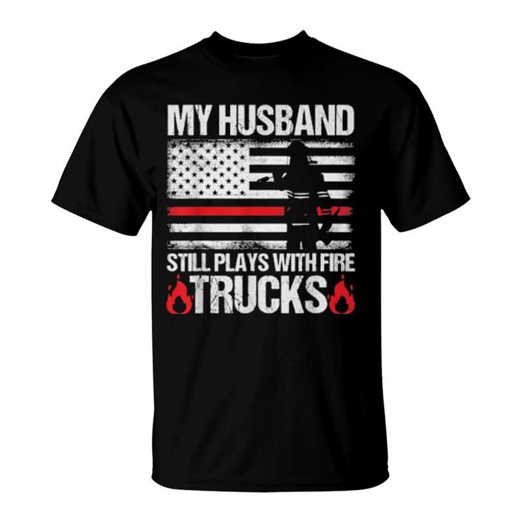 Firefighter's Wife Quote Proud Fireman Usa Flag Design  T-Shirt