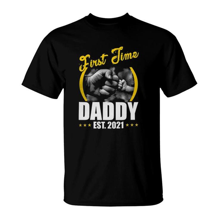 First Time Daddy New Dad Est 2022 Father's Day Gift T-Shirt