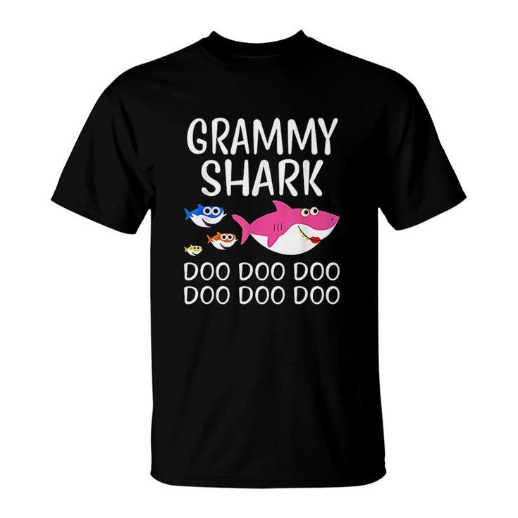 Grammy Shark  Doo Doo Funny Baby Mommy T-Shirt