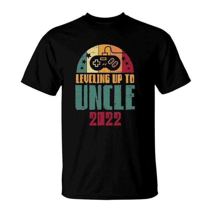 Mens Leveling Up To Uncle 2022 Retro Pregnancy Reveal Gamer Gift T-Shirt