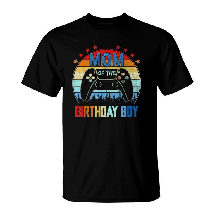 Mom Of The Birthday Boy Vintage Video Gamer Birthday T-Shirt