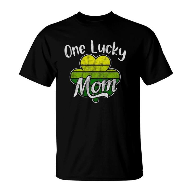 One Lucky Mom Funny Mother Irish Clovers St Patrick's Day T-Shirt