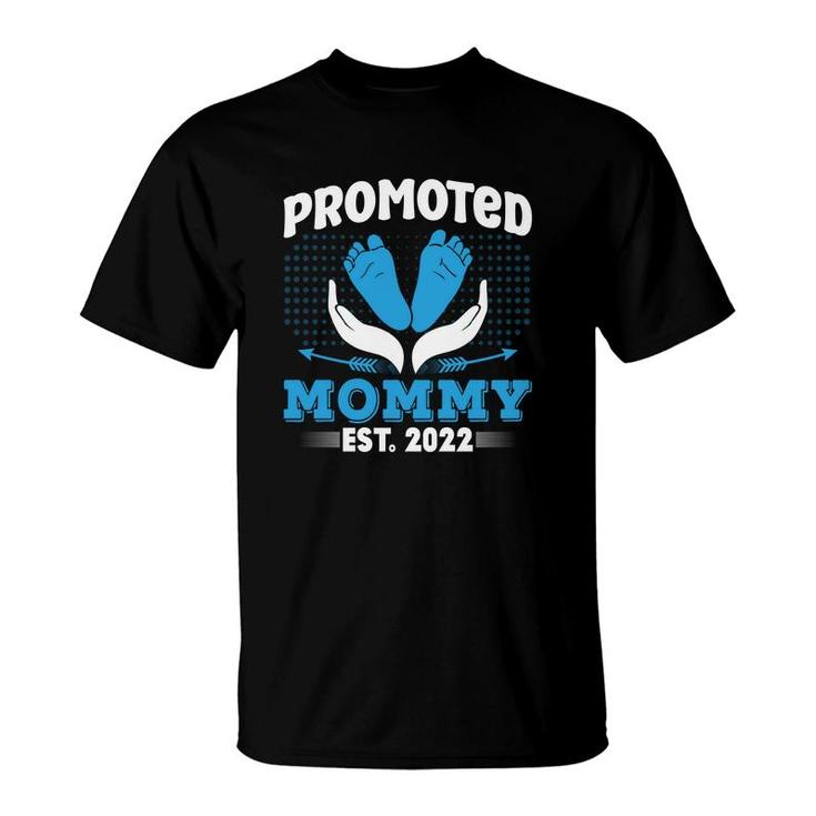 Promoted To Mommy First 2022 Hand Mommy For Mom T-shirt
