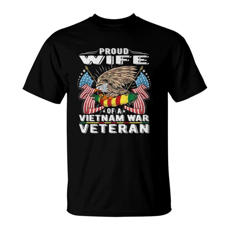 Proud Wife Of Vietnam War Veteran Military Vet's Spouse Gift  T-Shirt