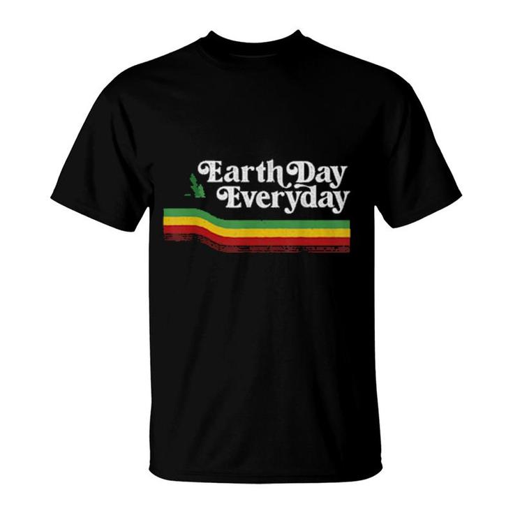 Retro Vintage Earth Day Everyday Rainbow Pine Tree Earth Day  T-Shirt