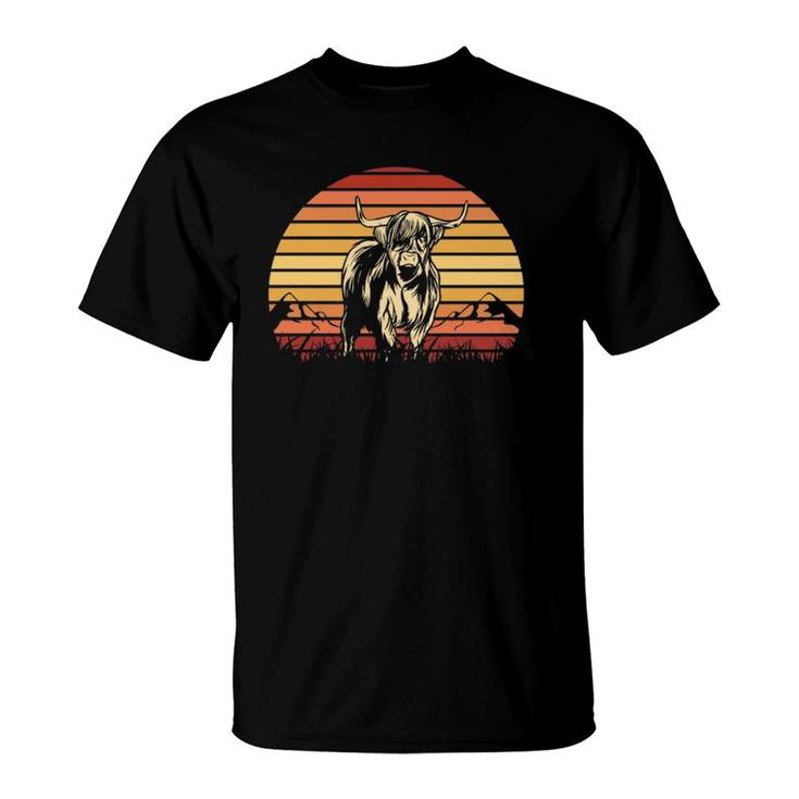 Scottish Highland Cow Spirit Animal Retro Gift  T-Shirt