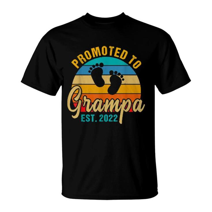 Vintage Promoted To Grampa 2022 Fathers Day New Grandpa  T-Shirt