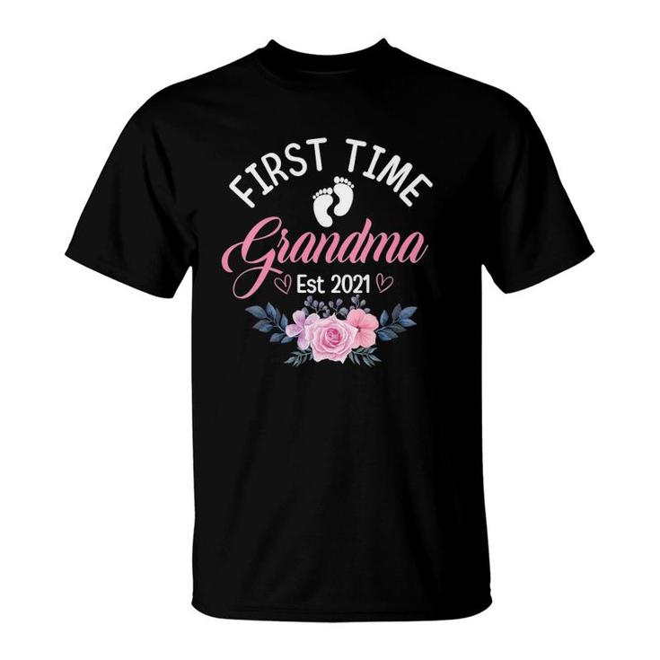 Womens Promoted To Grandma Est 2021 - First Time Grandma Floral V-Neck T-Shirt